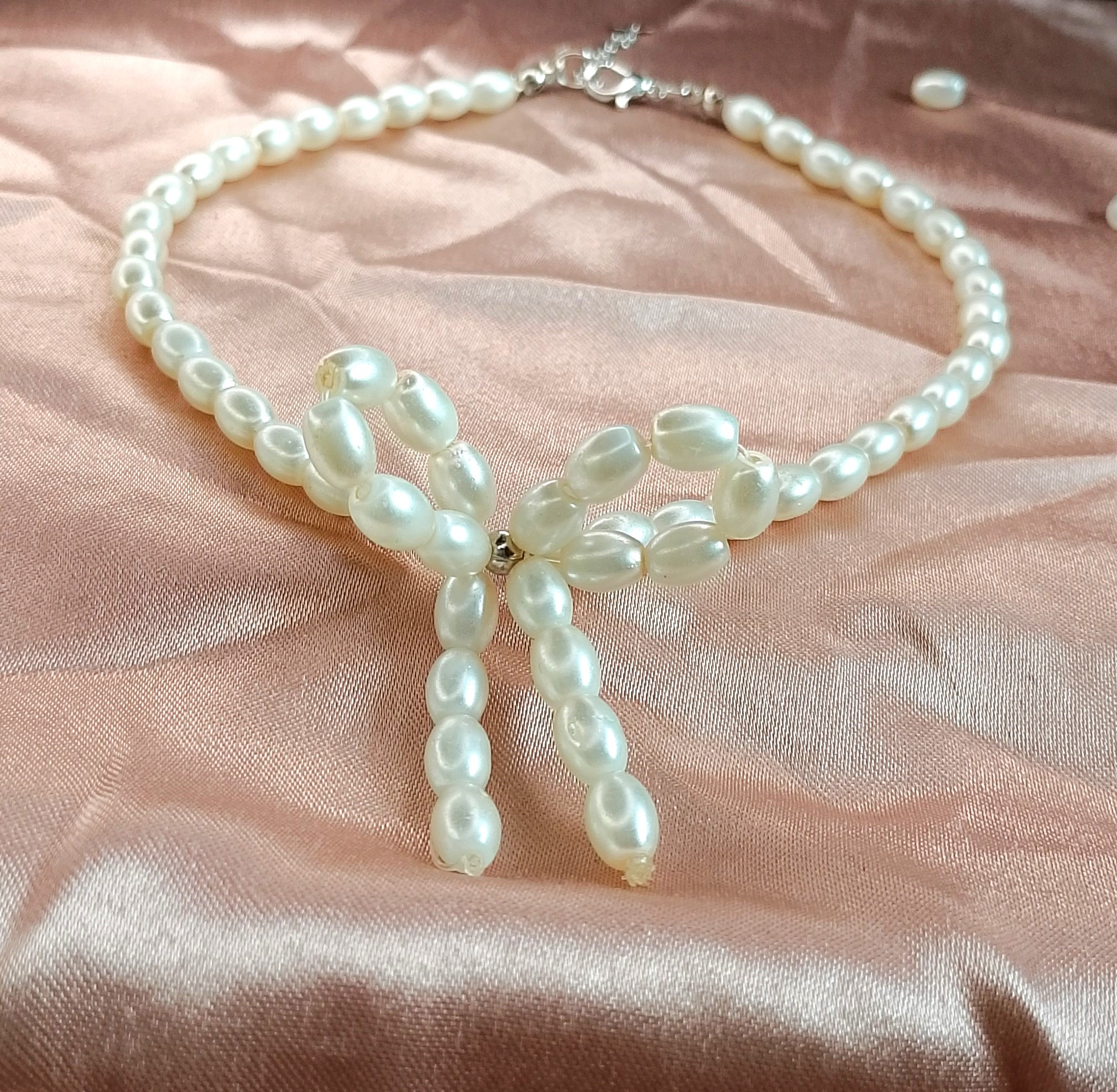 Pearl Bow Choker Necklace