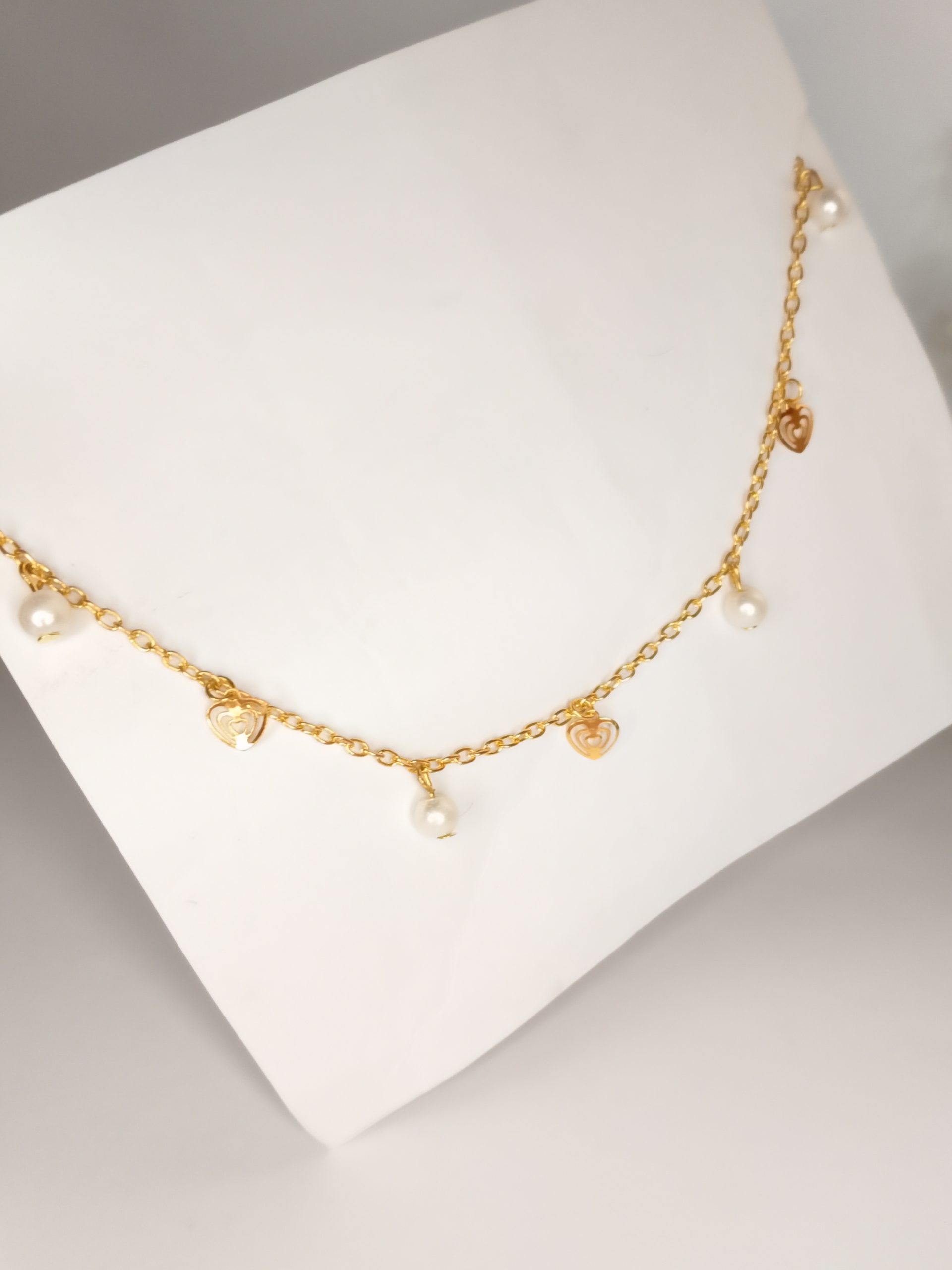 Dainty Heart Pearl Neck Chain