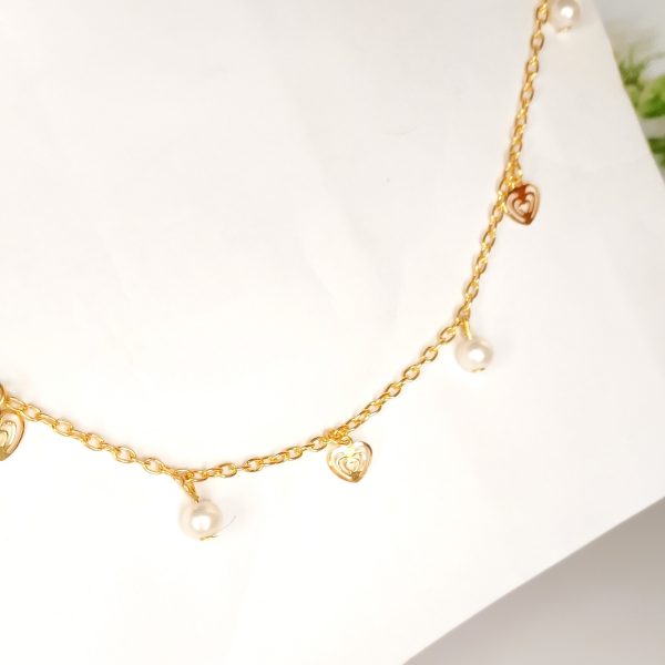 Dainty Heart Pearl Neck Chain