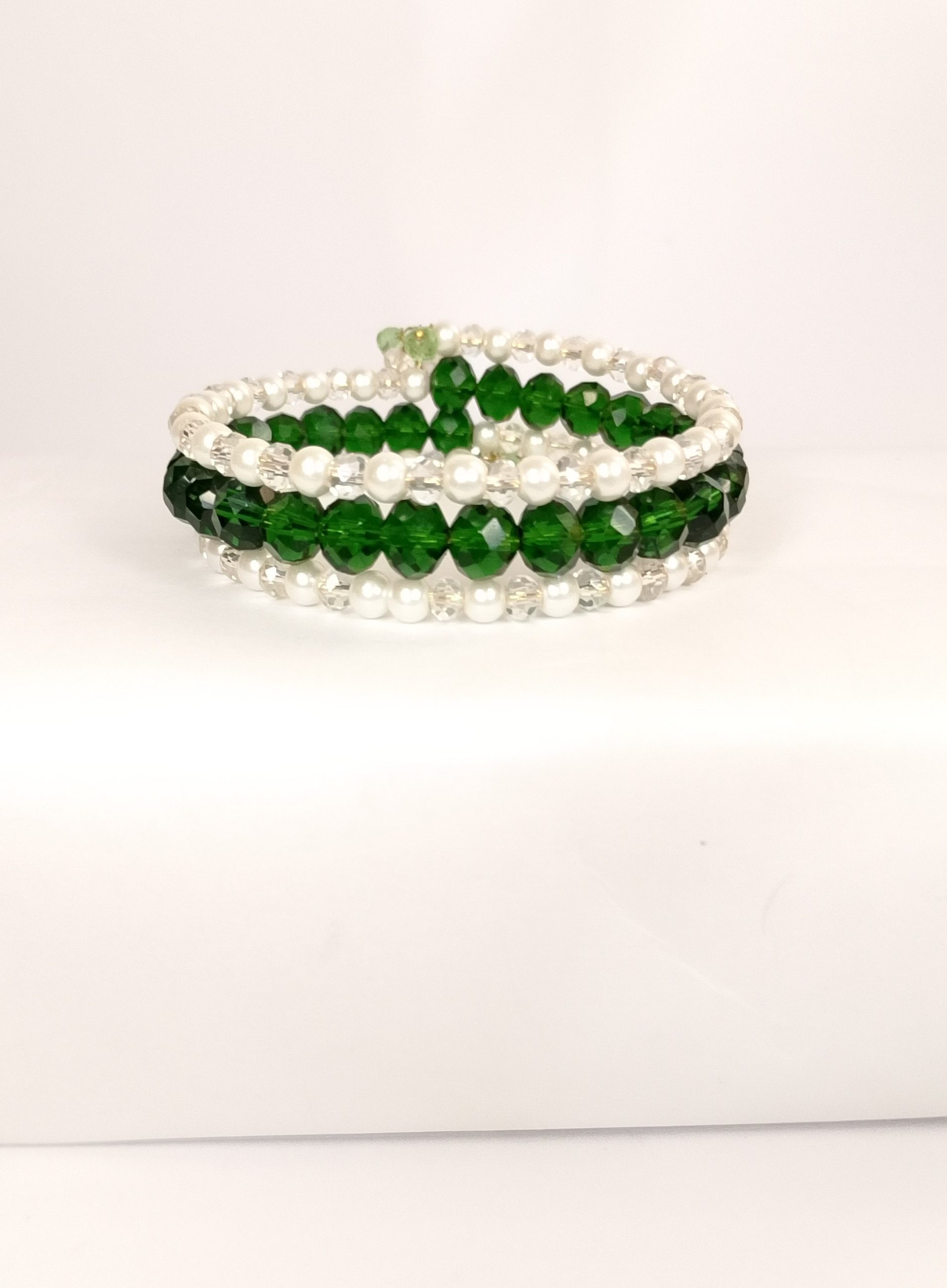 Green & White Beaded Bracelet
